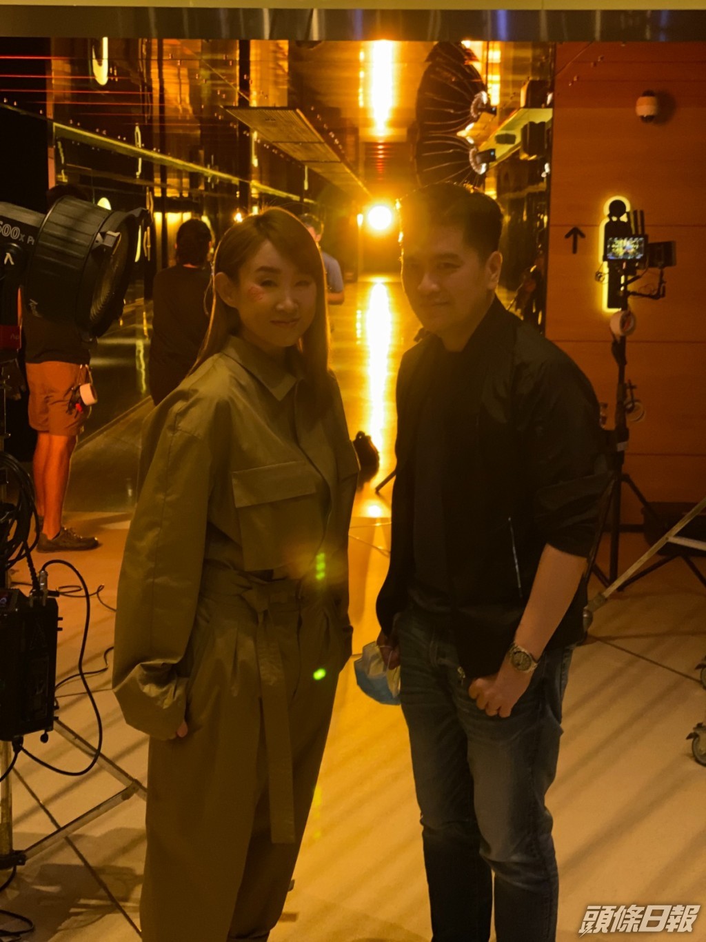 Ivana要求Sunny拍到佢好型。